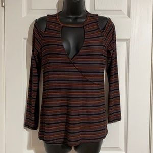 Harlowe & Graham Long Sleeve Cold Shoulder T Sz M